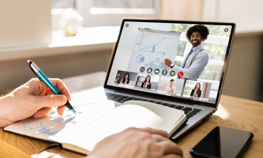 Combien coûte une formation en ligne en graphique design