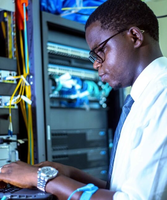 Formations Certifiantes dans la Carrière de Technicien en Maintenance Informatique