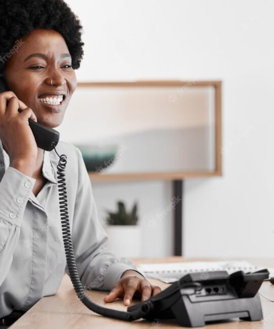 La Communication Professionnelle et l'Accueil Téléphonique Essentiels pour les Secrétaires Bureautiques au Cameroun