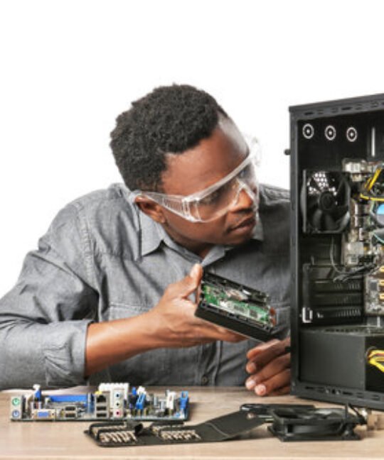 formation en maintenance informatique au Cameroun